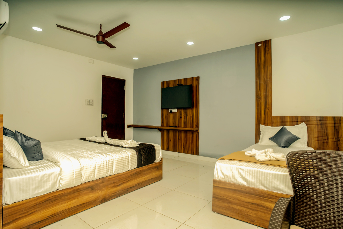 Triple Bed Room